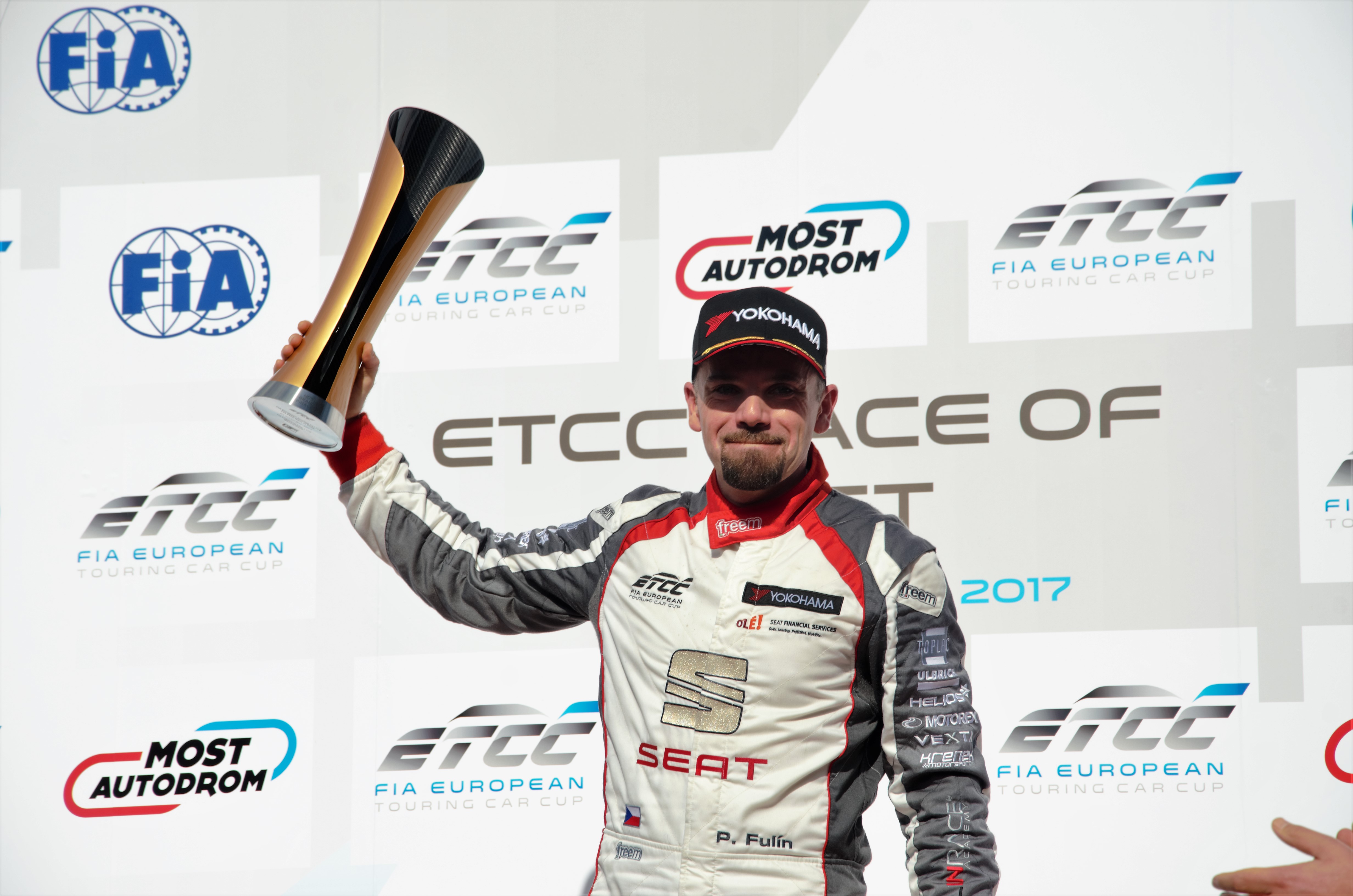 Petr Fulín stvrdil zisk titulu v ETCC výhrou před domácím publikem