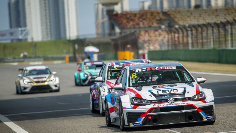 TCR Korea odhaluje provizorní kalendář a Yokohama podepsala tříletou smlouvu