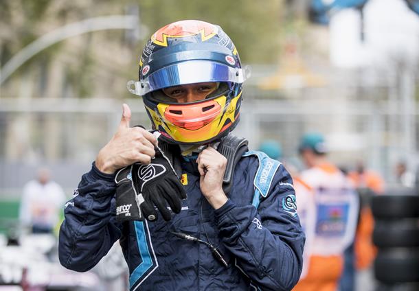 F2 v Baku: Přerušovanou kvalifikaci vyhrál Alex Albon