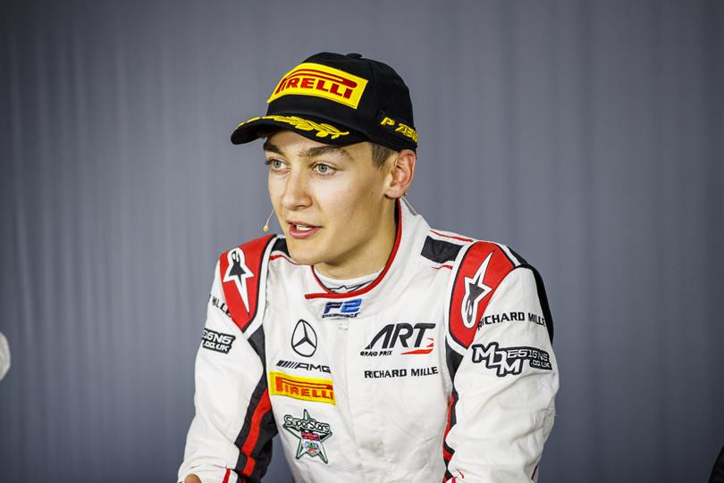 F2 v Le Castellet: Šílený závod vyhrál George Russell