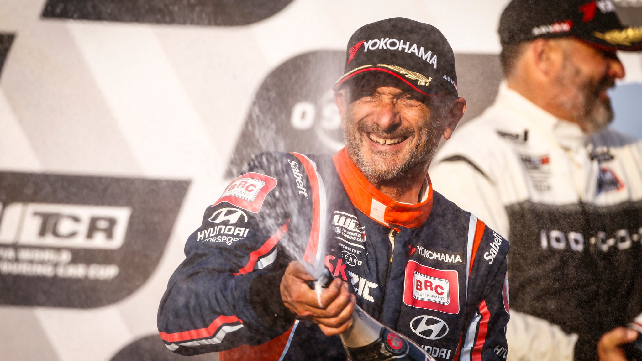 WTCR na Slovakia Ringu: Druhý závod si podmanil Tarquini