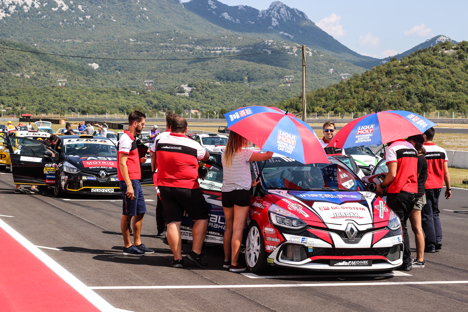 Michal Makeš dodatečným vítězem Clio Cupu Michal Makeš dodatečným vítězem Clio Cupu
