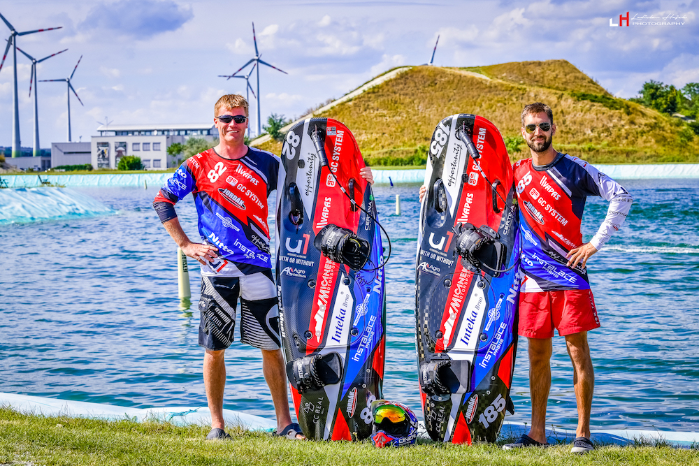 Tým Mičánek Motorsport, to nejsou jen okruhy, ale také závody na Jet Surfech. O víkendu se o tom přesvědčili diváci v rakouském Brücku