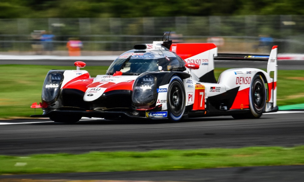 6h Silverstone – Toyoty na čele, Senna má frakturu kotníku