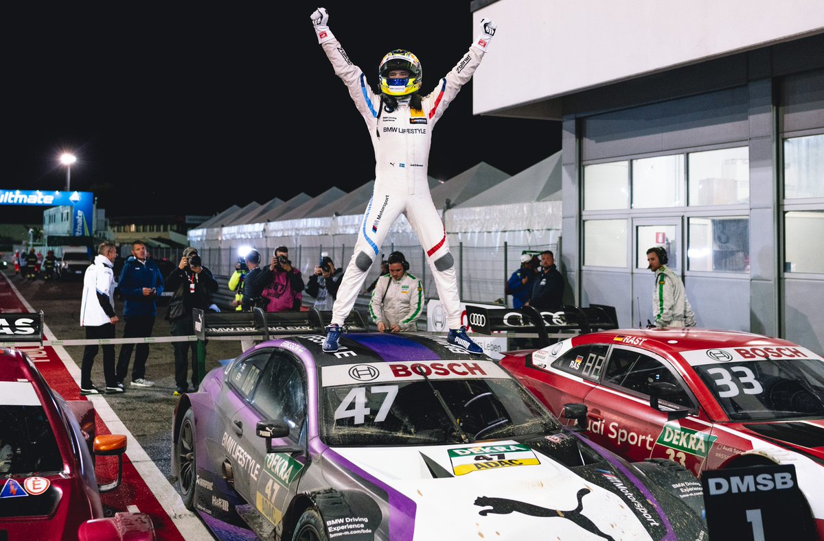 Noční premiéra DTM přinesla vítězství Di Restovi a Erikssonovi, zazářil i Zanardi Noční premiéra DTM přinesla vítězství Di Restovi a Erikssonovi, zazářil i Zanardi