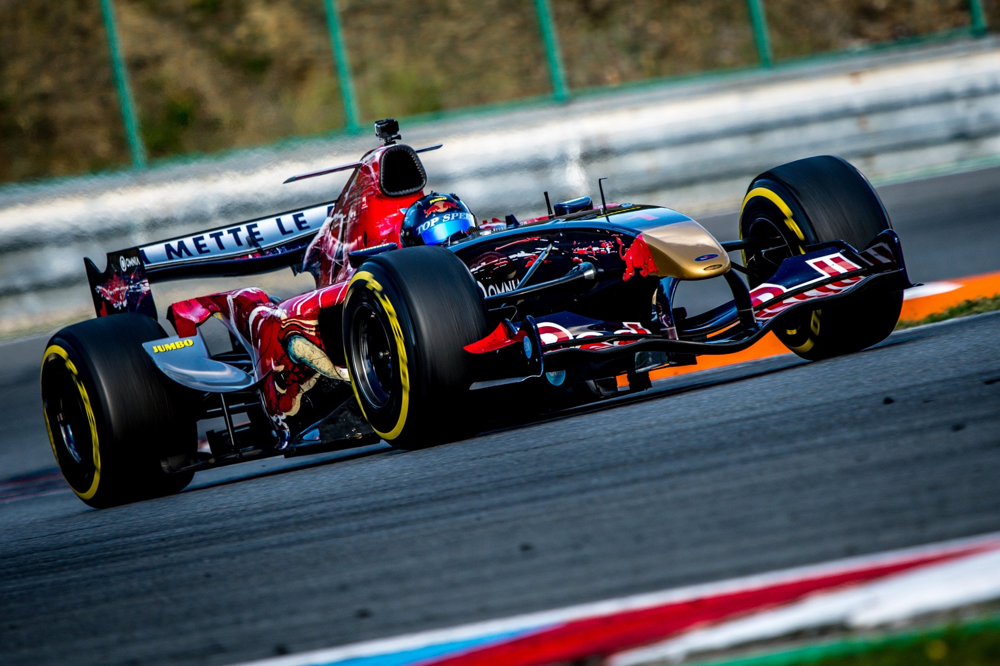 Gerstl opět dominoval, z vítězství v sobotním sprintu se radoval Záruba z brněnského týmu Mičánek Motorsport Gerstl opět dominoval, z vítězství v sobotním sprintu se radoval Záruba z brněnského týmu Mičánek Motorsport