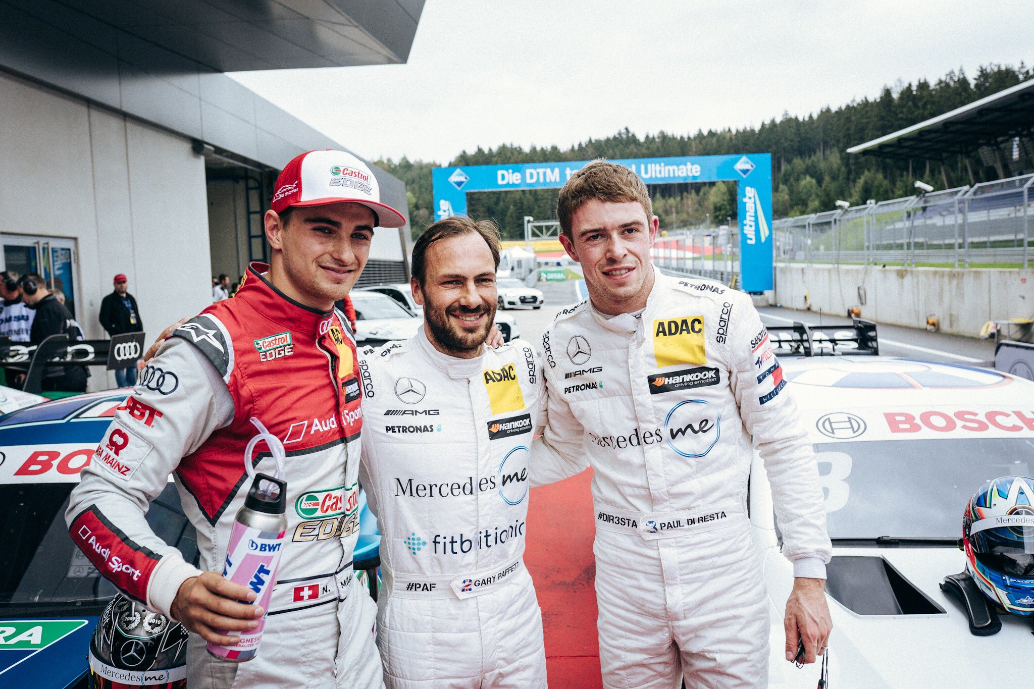 DTM na Red Bull Ringu: Nedělní pole position vybojoval Paffett, Mercedes je šampionem mezi značkami