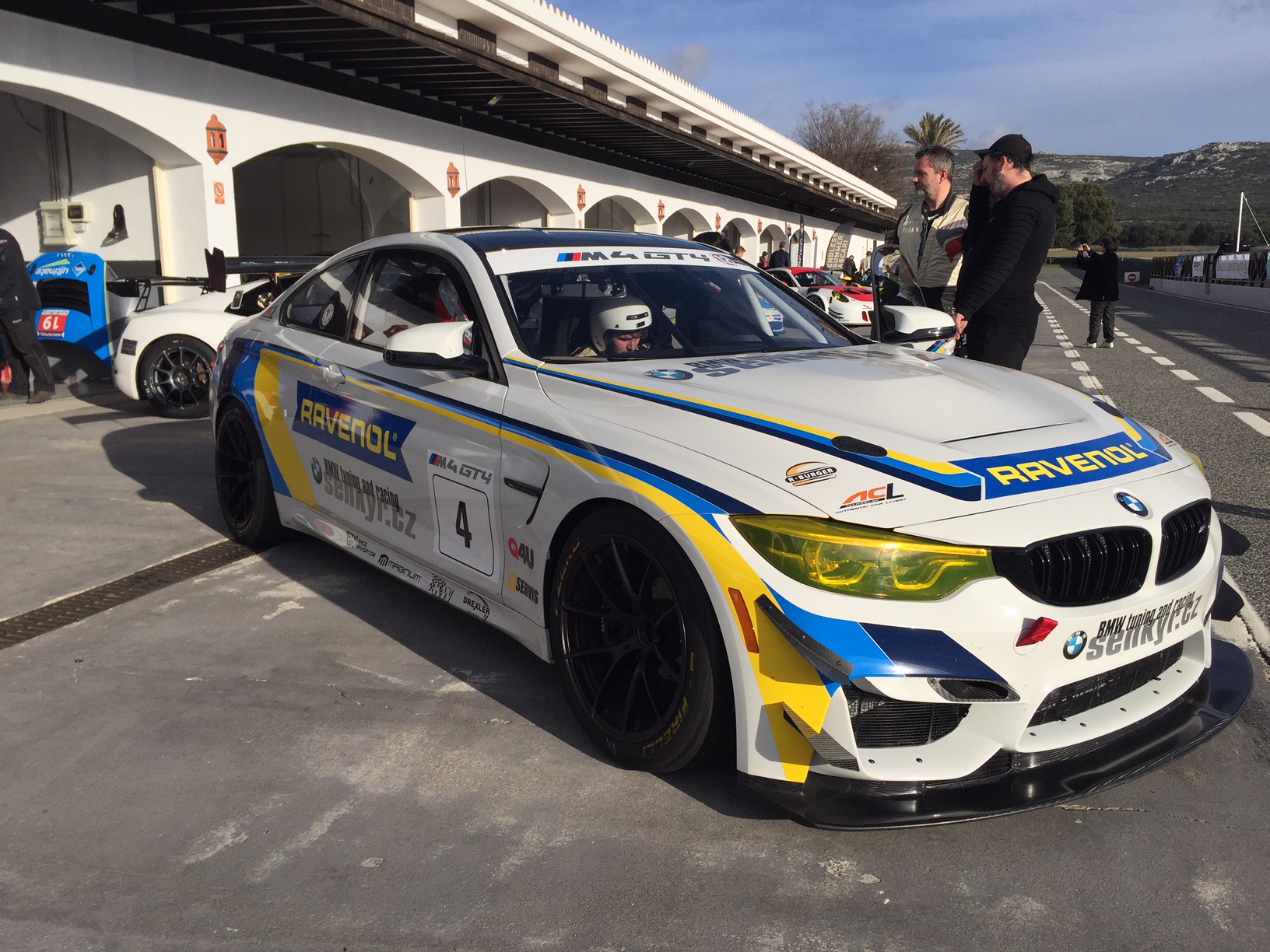 Šenkýř Motosport představuje jezdce M4 GT4  pro 12h závod v Brně