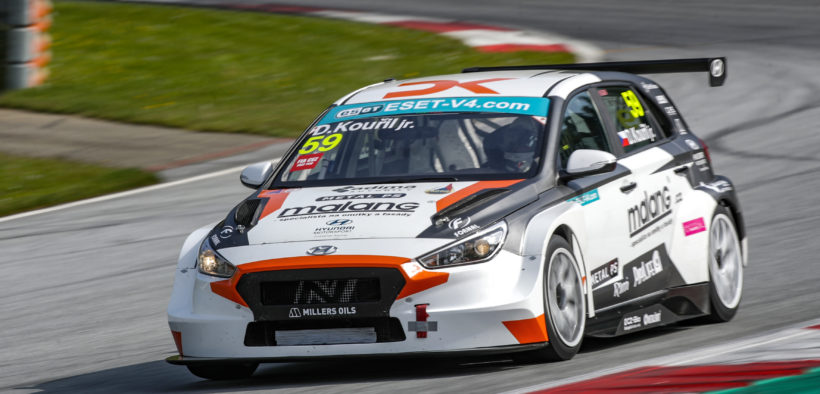 Nervozita a skvělý výsledek, Dušan Kouřil jr. hodnotí premiéru v TCR Nervozita a skvělý výsledek, Dušan Kouřil jr. hodnotí premiéru v TCR