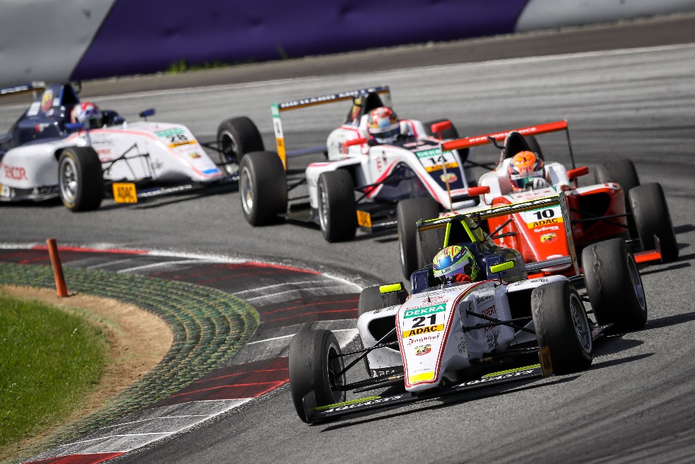 US Racing – Charouz Racing tým bodoval i na Red Bull Ringu US Racing – Charouz Racing tým bodoval i na Red Bull Ringu